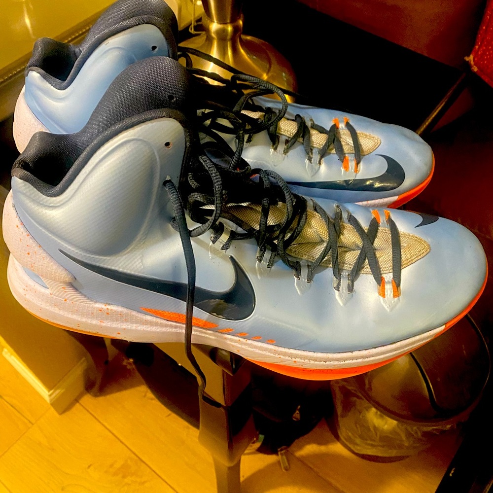 Nike basketball high tops Men Size 13.